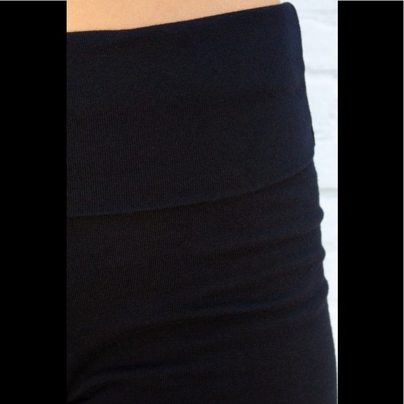 Brandy Melville black Priscilla shorts - Picture 4 of 5